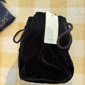 Doen Velvet Evening Bag Pouchette NWT